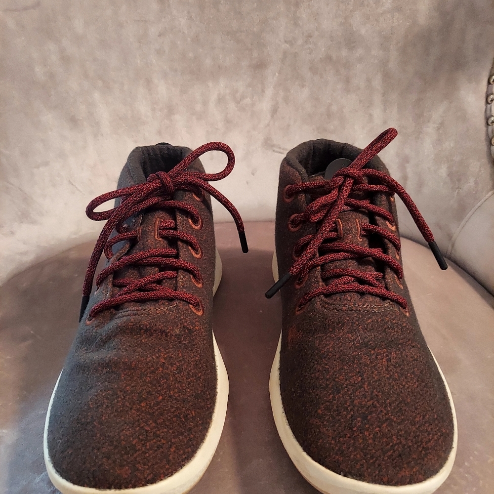 ALLBIRDS  Women's wool Runnerup Mizzles Size 11 rusty brown. Briefly worn.